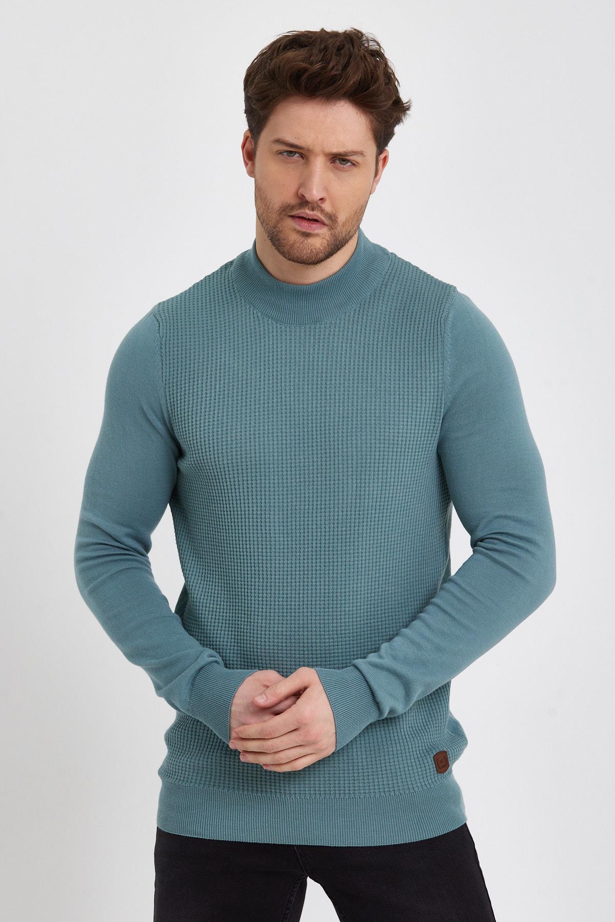 YARIM BOĞAZLI KAZAK