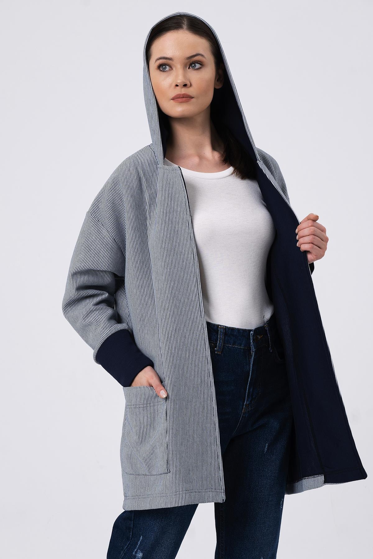 KAPÜŞONLU ÇİZGİLİ HIRKA