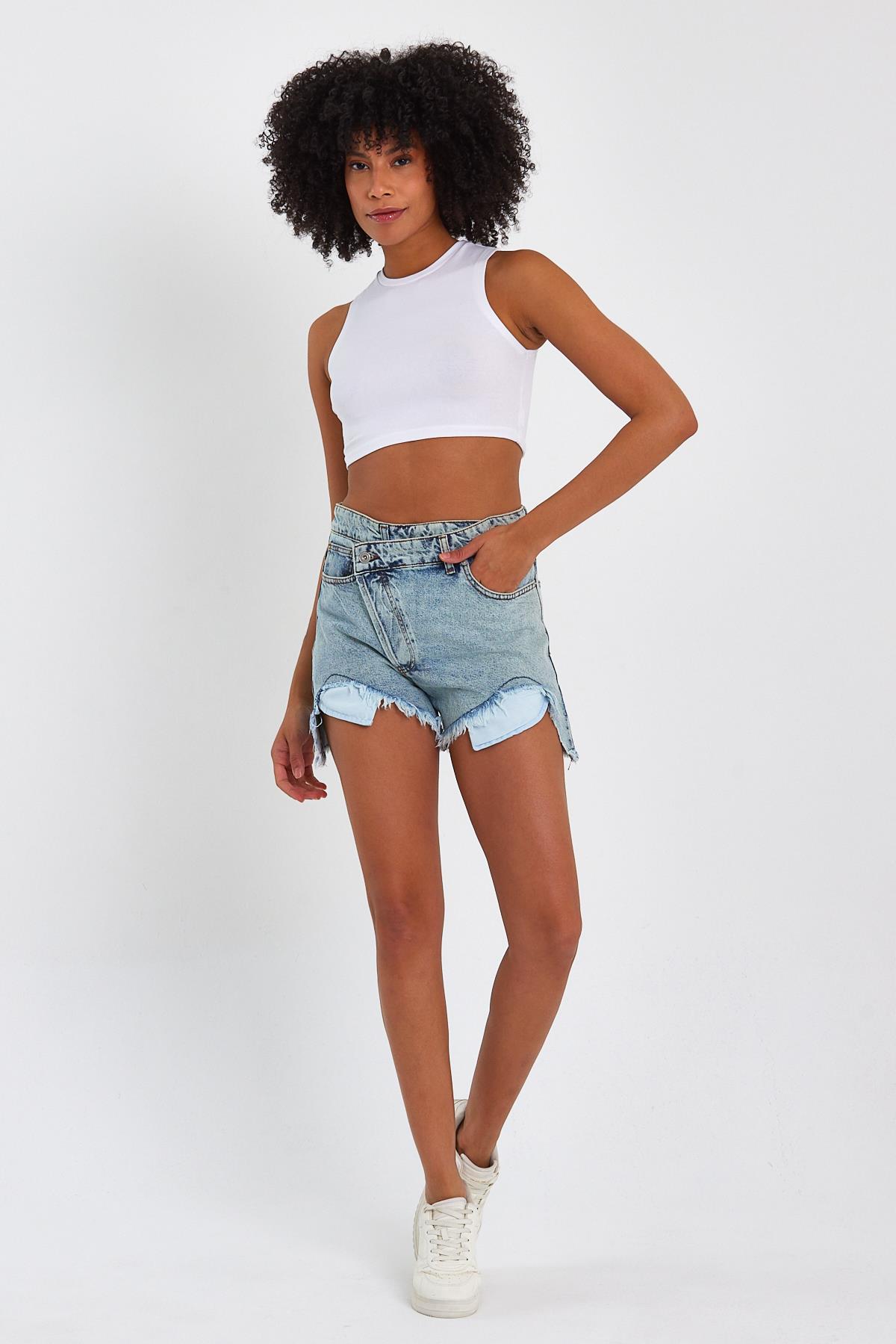 ÖZEL KOLEKSİYON YIRTIK DETAYLI ŞORT