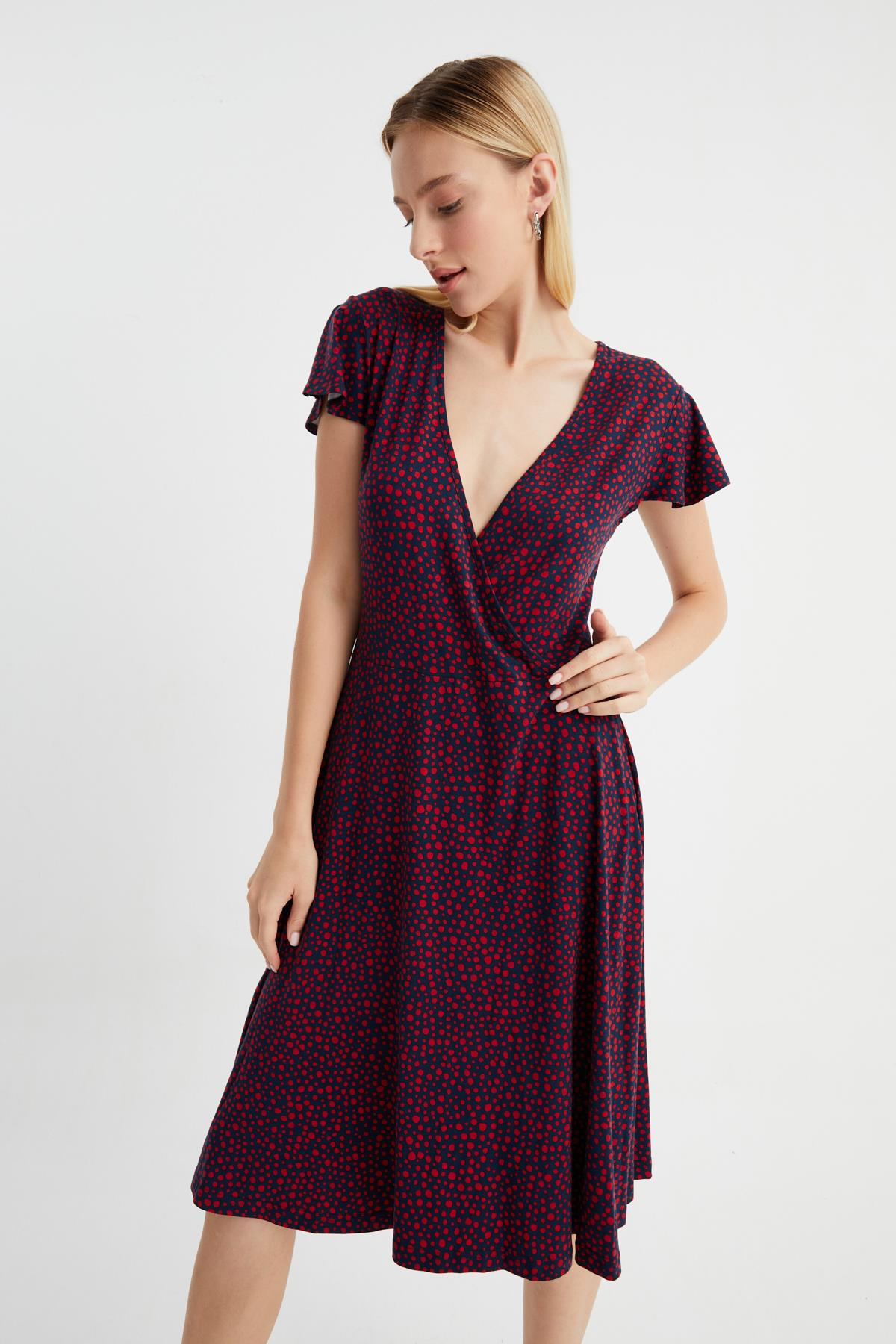 KRUVAZE YAKA ELBİSE