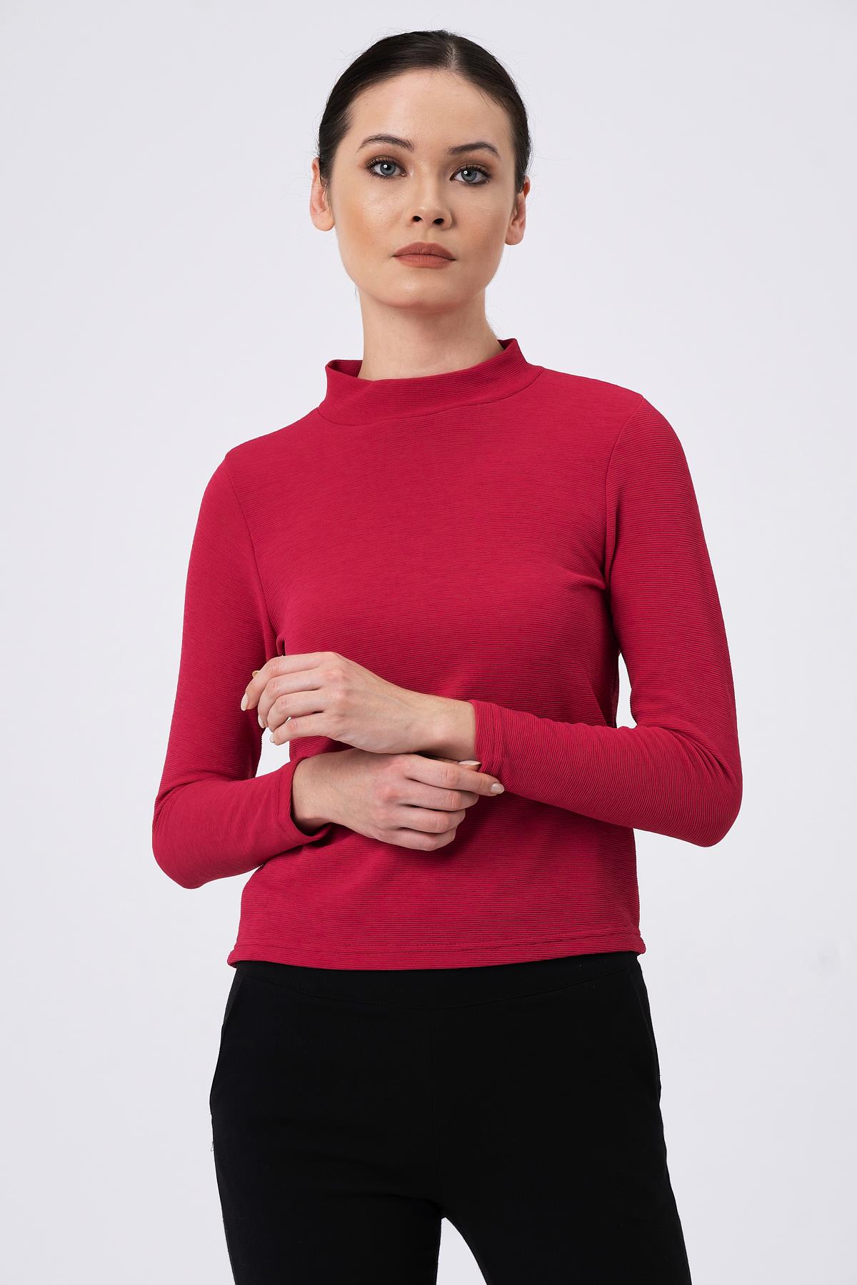 DİK YAKA UZUN KOL T-SHİRT