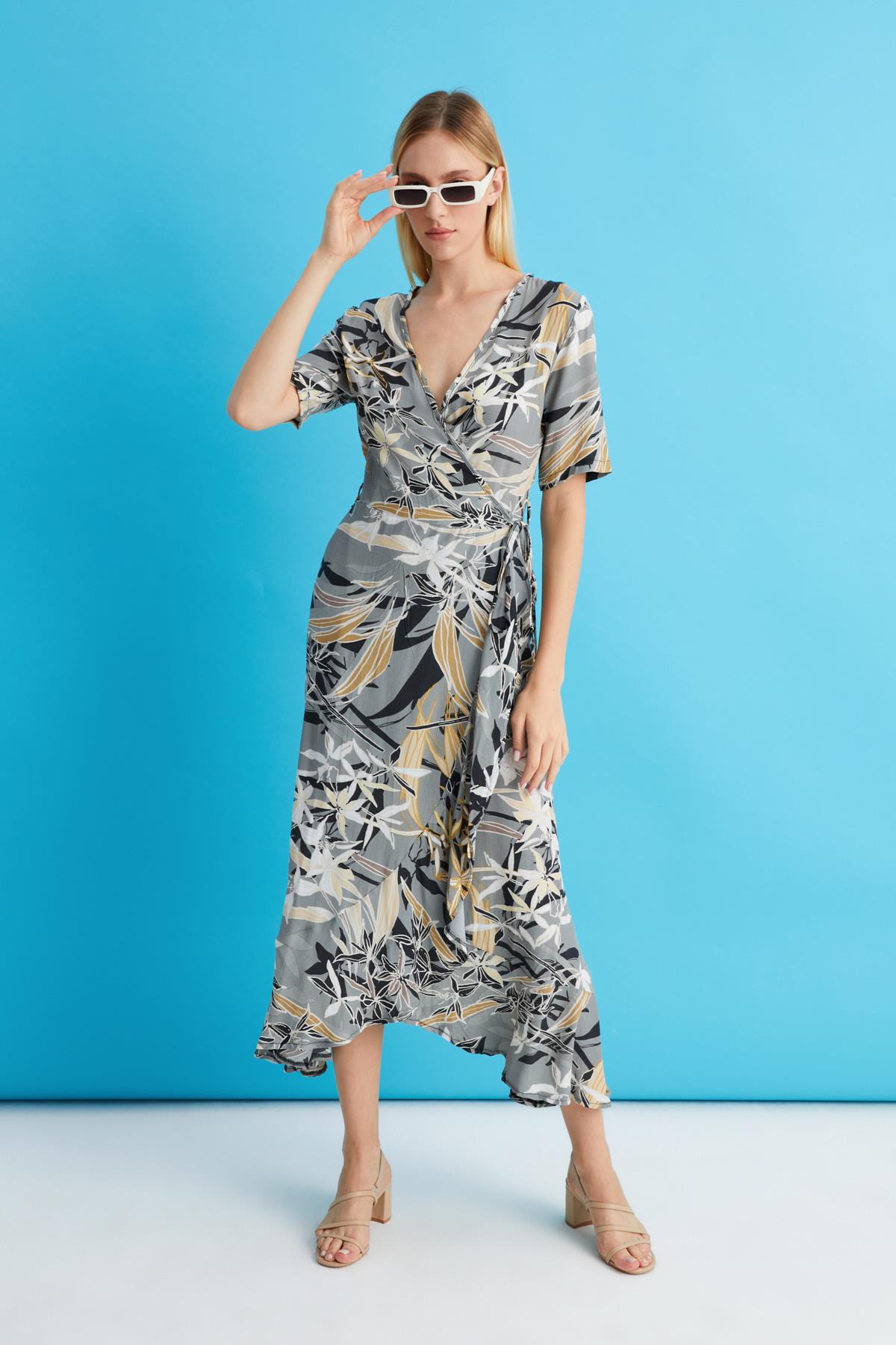 KRUVAZE YAKA VOLANLI ELBİSE