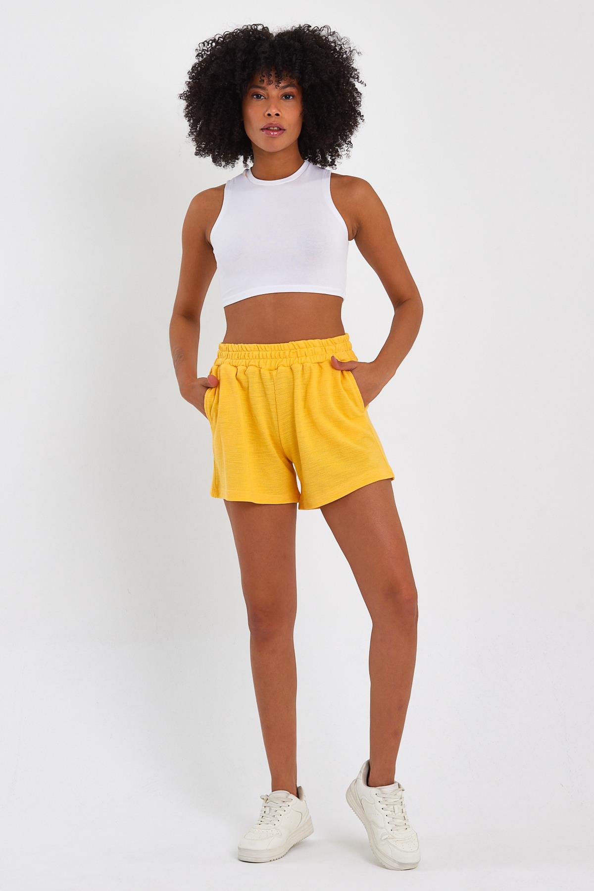 BELİ LASTİKLİ CEPLİ ŞORT