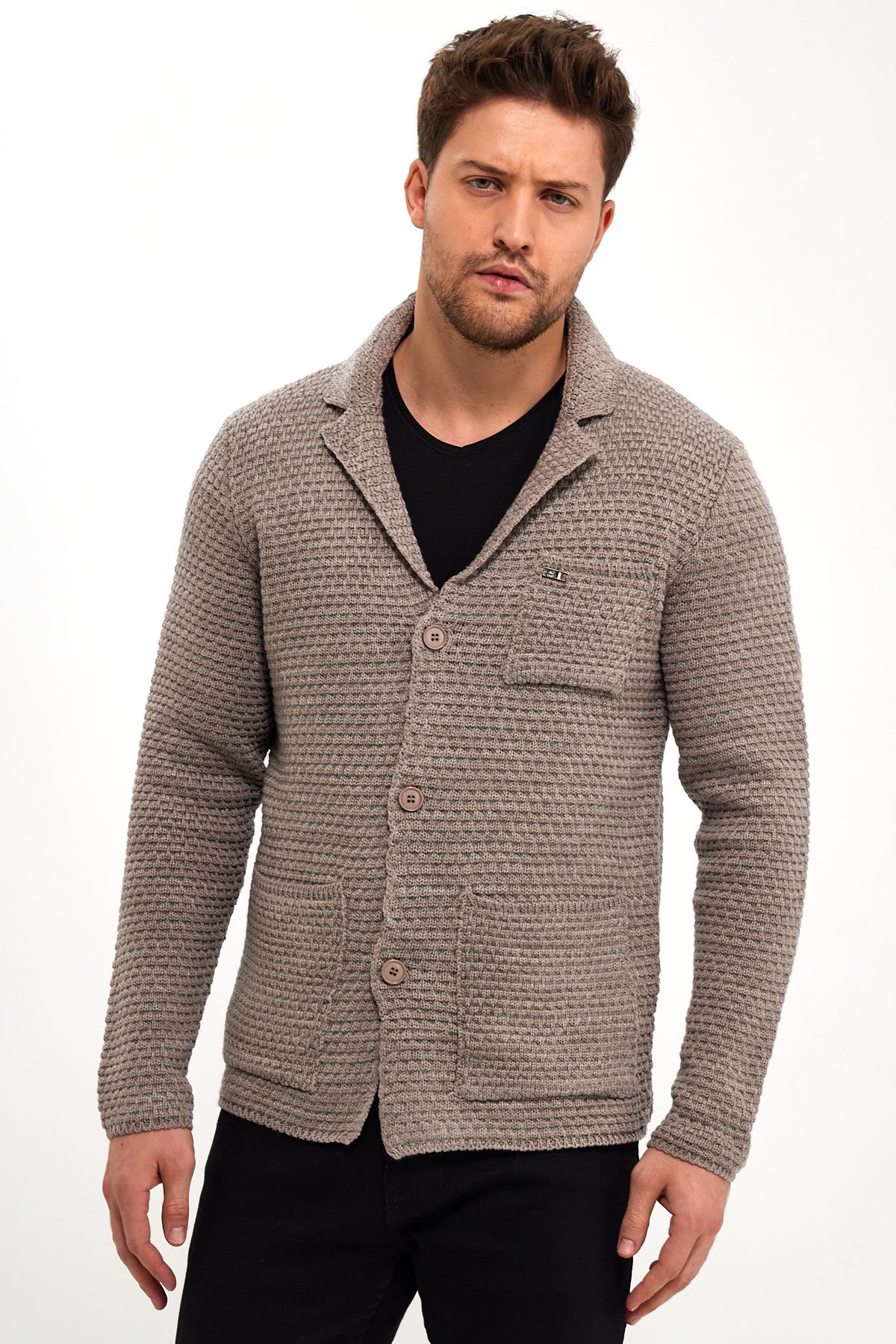 DÜĞMELİ TRİKO HIRKA